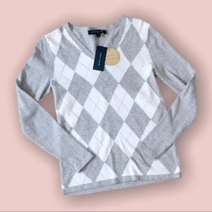 NWT Tommy Hilfiger Argyle Sweater Size Small